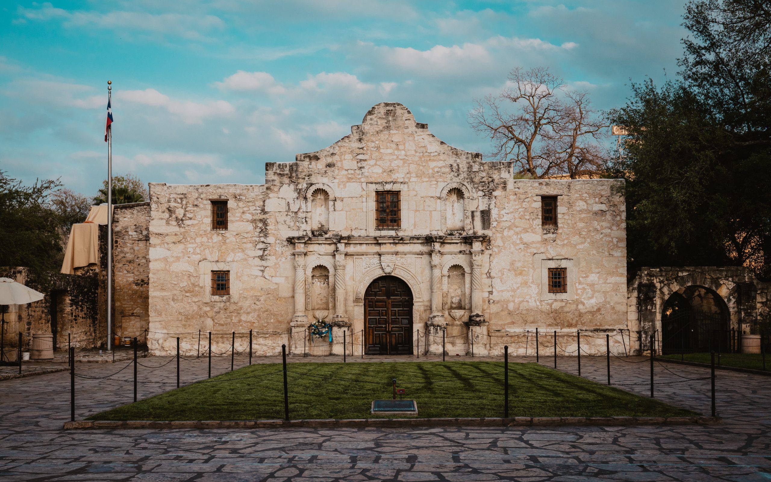 Historic Alamo building in downtown San Antonio, Texas